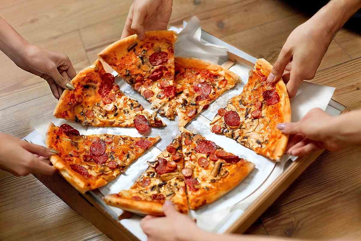 The Ultimate Guide to Enjoying a 16-Inch Pizza